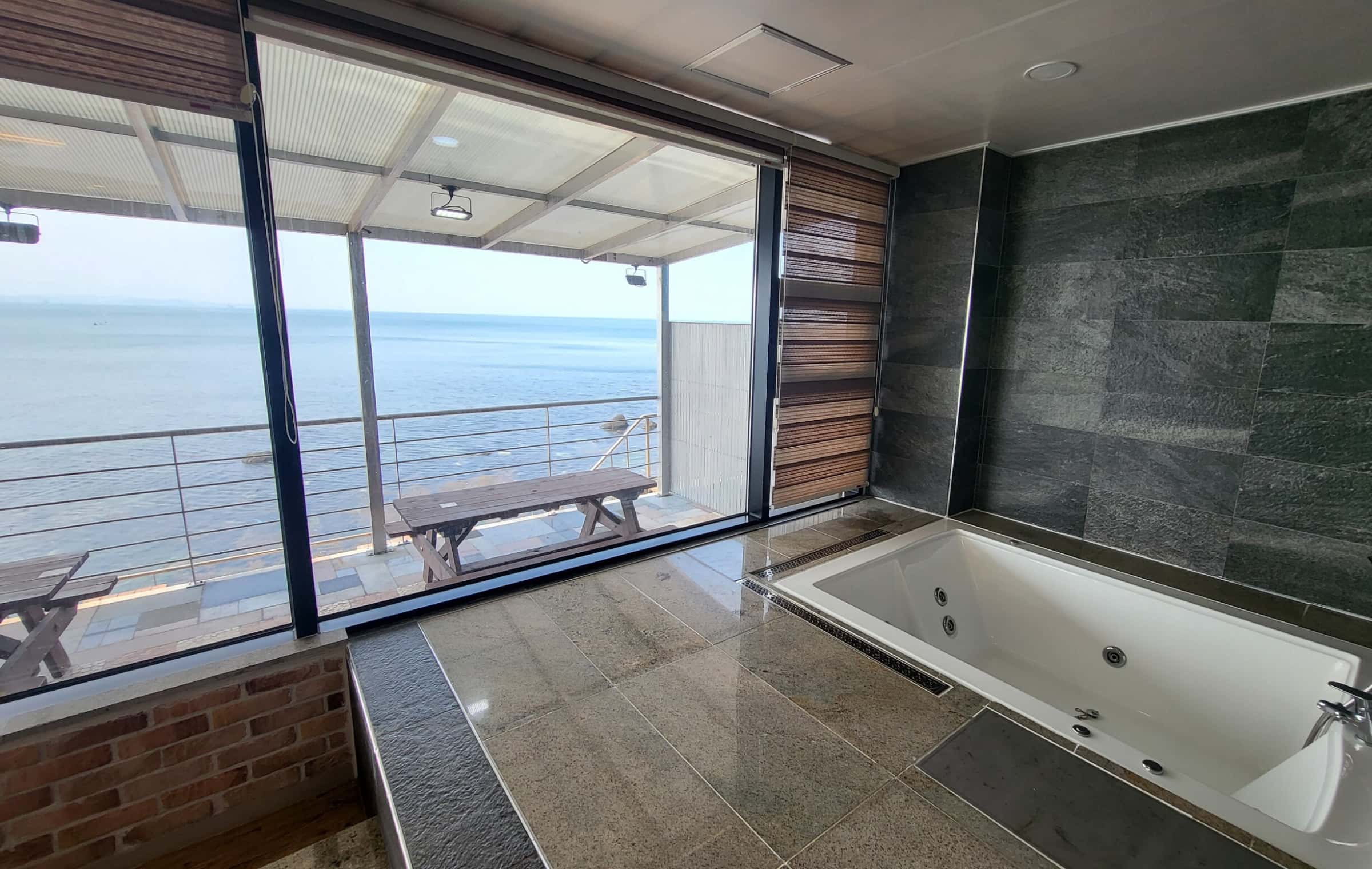 Pohang Sea Cliff Pension